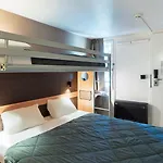 Hotell Premiere Classe Lyon Sud - Sur Rhone 3*