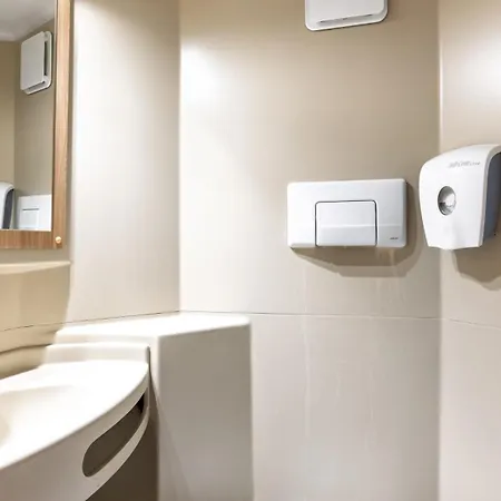 Hotell Premiere Classe Lyon Sud - Sur Rhone