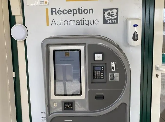 Premiere Classe Lyon Sud - Sur Rhone فندق