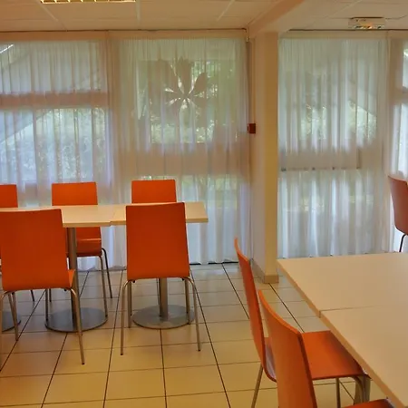 Premiere Classe Lyon Sud - Sur Rhone Hotel