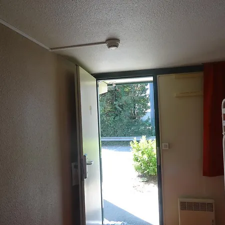 Premiere Classe Lyon Sud - Sur Rhone 3*