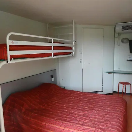 Premiere Classe Lyon Sud - Sur Rhône 3*