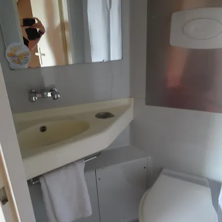 Hotel Premiere Classe Lyon Sud - Sur Rhone 3*