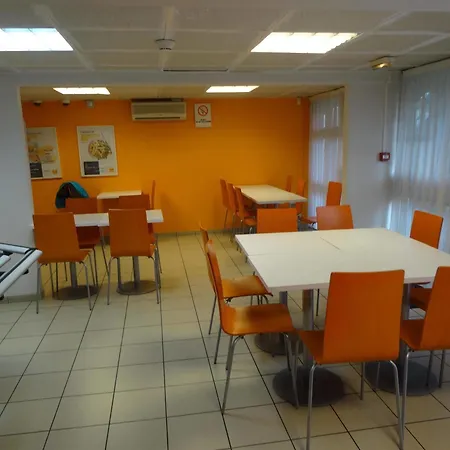 Premiere Classe Lyon Sud - Sur Rhone Hotel 3*