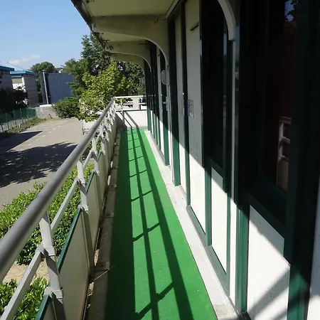 Hotel Premiere Classe Lyon Sud - Sur Rhône